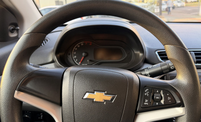 GM - Chevrolet ONIX HATCH LT 1.0 8V FlexPower 5p Mec. 2019 Flex-8
