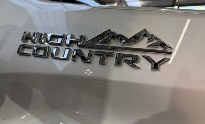 GM - Chevrolet Silverado High Country 5.3 V8 AWD Aut. 2024 Gasolina-7