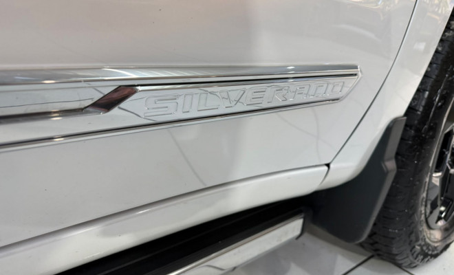 GM - Chevrolet Silverado High Country 5.3 V8 AWD Aut. 2024 Gasolina-18