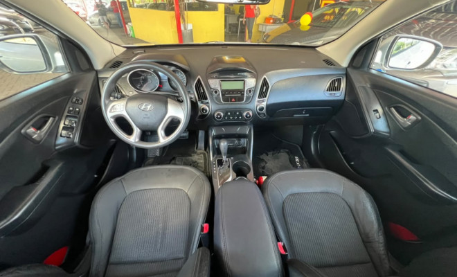 Hyundai ix35 2.0 16V 170cv 2WD/4WD Aut. 2011 Gasolina-7
