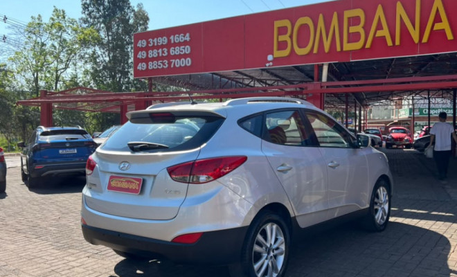 Hyundai ix35 2.0 16V 170cv 2WD/4WD Aut. 2011 Gasolina-3