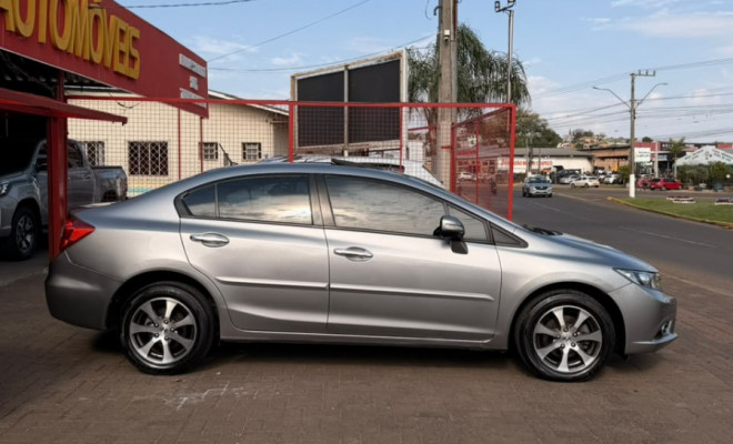 Honda Civic Sedan LXS 1.8/1.8 Flex 16V Aut. 4p 2014 Flex-4