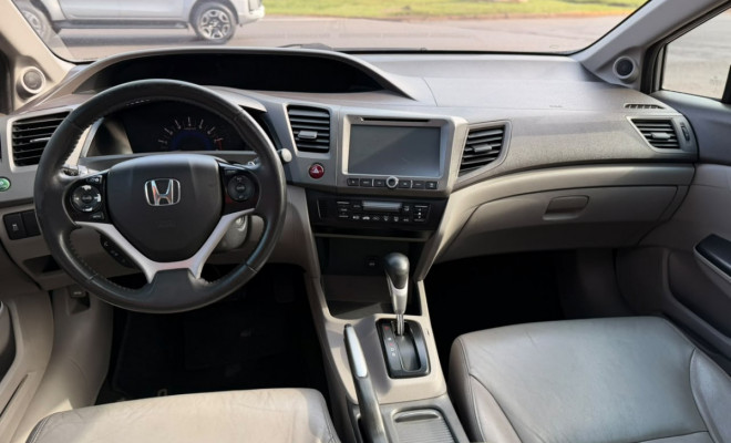 Honda Civic Sedan LXS 1.8/1.8 Flex 16V Aut. 4p 2014 Flex-8