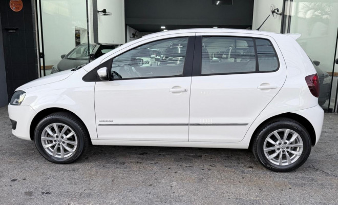 VW - VolksWagen Fox PRIME/Higli. 1.6 Total Flex 8V 5p 2014 Flex-8