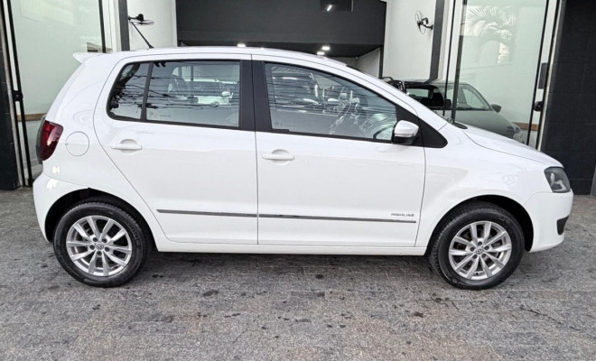 VW - VolksWagen Fox PRIME/Higli. 1.6 Total Flex 8V 5p 2014 Flex-9