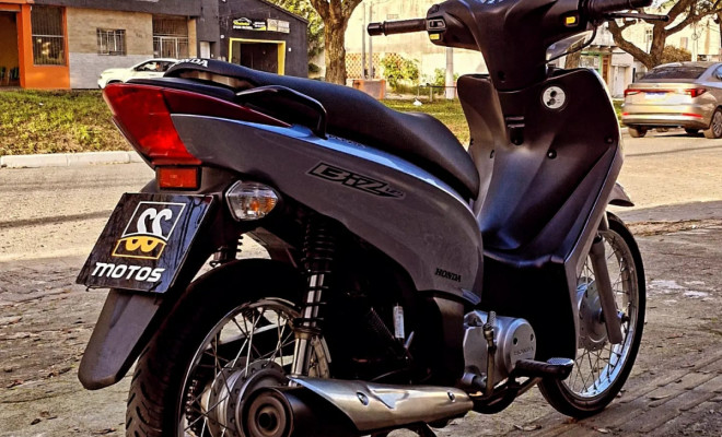 HONDA BIZ 125cc ES/ ano 2015 Flex-1