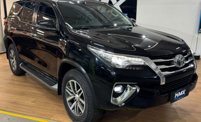 Toyota Hilux SW4 SRX 4x4 2.8 TDI 16V Dies. Aut. 2020 Diesel
