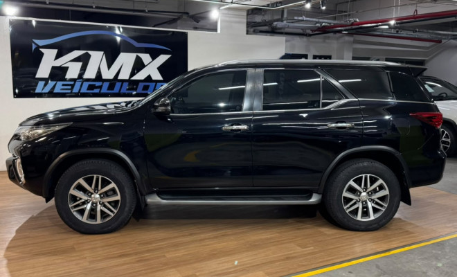 Toyota Hilux SW4 SRX 4x4 2.8 TDI 16V Dies. Aut. 2020 Diesel-3