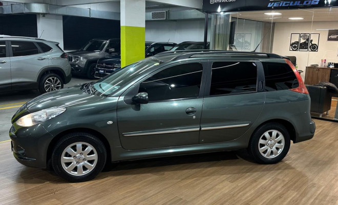 Peugeot 207 SW XR Sport 1.4 Flex 8V 5p 2012 Flex-8
