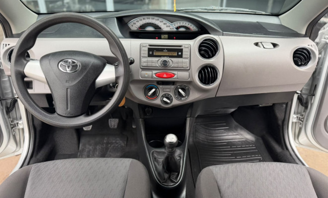 Toyota ETIOS XLS 1.5 Flex 16V 5p Mec. 2013 Flex-0