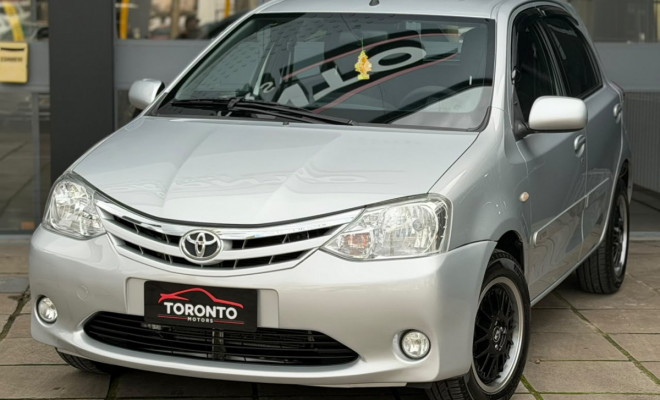 Toyota ETIOS XLS 1.5 Flex 16V 5p Mec. 2013 Flex