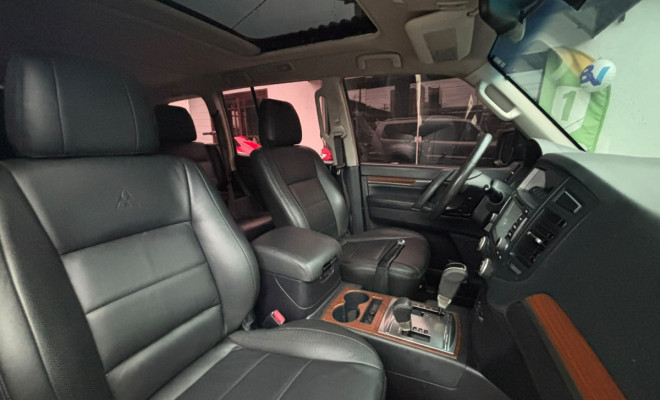 Mitsubishi Pajero HPE Full 3.2 4x4 T.I.Dies. 5p Aut 2008 Diesel-6