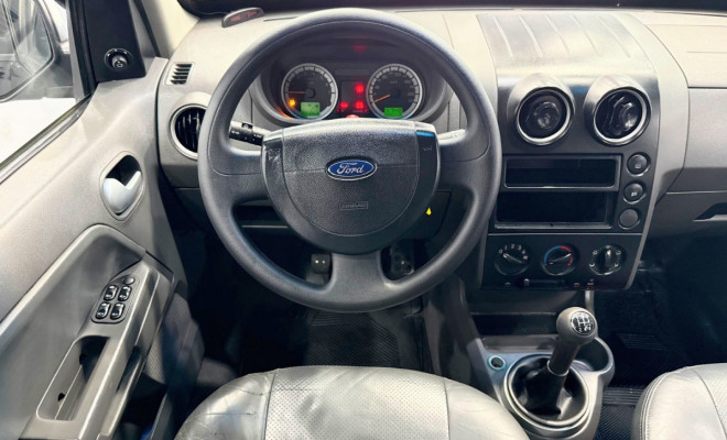 Ford EcoSport XLT 2.0/ 2.0 Flex 16V 5p Mec. 2005 Gasolina-6