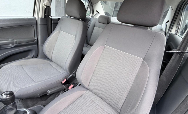 VW - VolksWagen VOYAGE 1.6/1.6 City  Mi Total Flex 8V 4p 2014 Flex-8