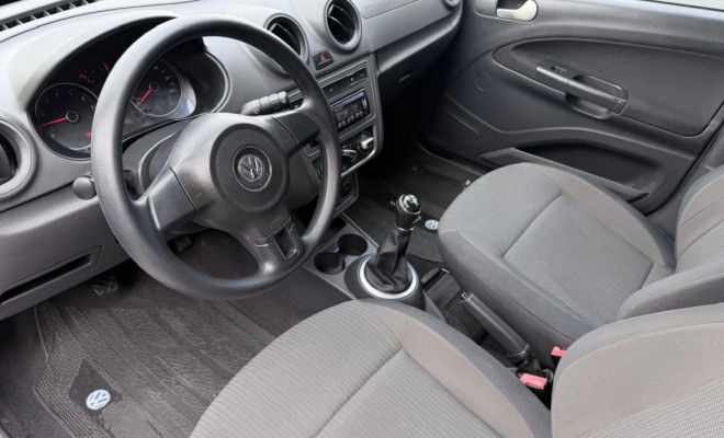 VW - VolksWagen VOYAGE 1.6/1.6 City  Mi Total Flex 8V 4p 2014 Flex-3