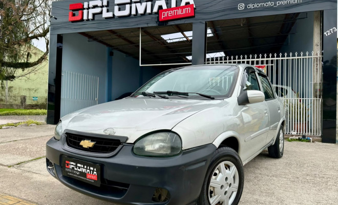 GM Corsa Sedan 1.0 8V - 2004