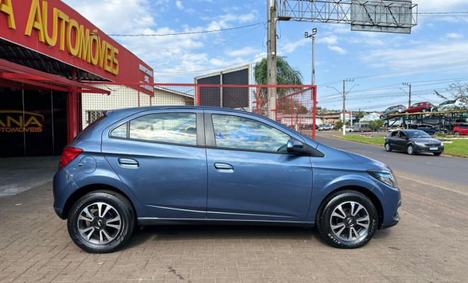 GM - Chevrolet ONIX HATCH LTZ 1.4 8V FlexPower 5p Mec. 2014 Flex-4