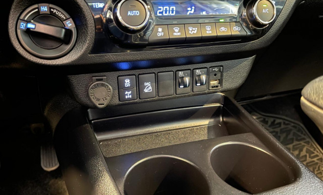 Toyota Hilux CD SRX 2.8 TDI 16V Diesel Aut. Diesel 2021-9