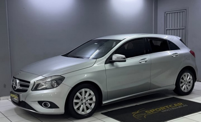 Mercedes-Benz A 200 1.6 TURBO 2014 Gasolina