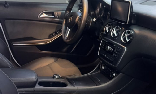 Mercedes-Benz A 200 1.6 TURBO 2014 Gasolina-7