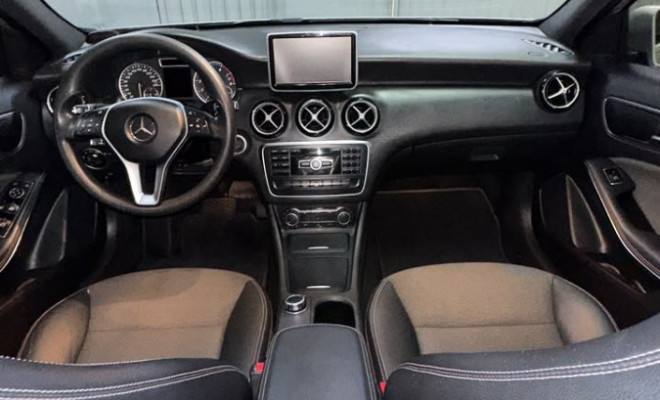 Mercedes-Benz A 200 1.6 TURBO 2014 Gasolina-6