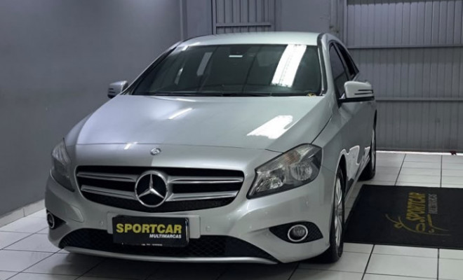 Mercedes-Benz A 200 1.6 TURBO 2014 Gasolina-0