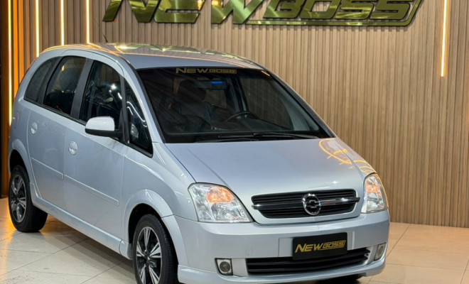 GM - Chevrolet Meriva 1.8/ CD 1.8 MPFI 16V 122cv 5p 2004 Gasolina-3