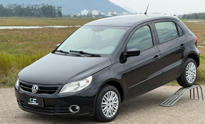 VW - VolksWagen Gol (novo) 1.0 Mi Total Flex 8V 4p 2011 Flex