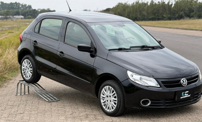 VW - VolksWagen Gol (novo) 1.0 Mi Total Flex 8V 4p 2011 Flex-1