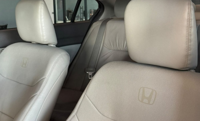 Honda Civic Sedan LXR 2.0 Flexone 16V Aut. 4p 2014 Flex-16