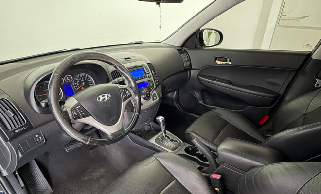 Hyundai i30 2.0 16V 145cv 5p Aut. 2010 Gasolina-1