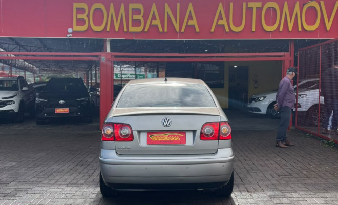 VW - VolksWagen Polo Sedan 1.6 Mi Total Flex 8V 4p 2012 Flex-2