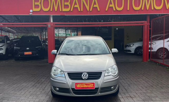VW - VolksWagen Polo Sedan 1.6 Mi Total Flex 8V 4p 2012 Flex-6