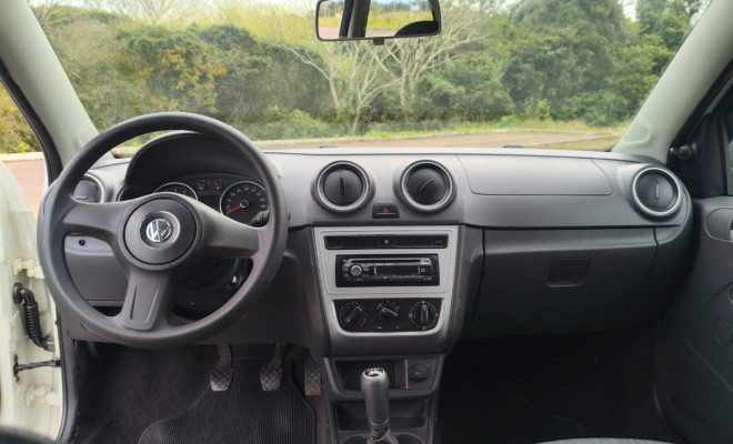 VW - VolksWagen Gol (novo) 1.0 Mi Total Flex 8V 2p 2013 Flex-0