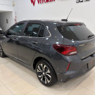 GM - Chevrolet ONIX HATCH PREM. 1.0 12V TB Flex 5p Aut. 2024 Flex-3