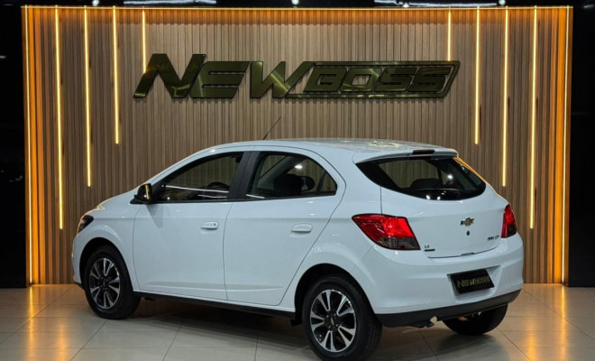 GM - Chevrolet ONIX HATCH LTZ 1.4 8V FlexPower 5p Mec. 2013 Flex-2