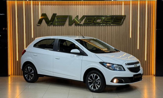 GM - Chevrolet ONIX HATCH LTZ 1.4 8V FlexPower 5p Mec. 2013 Flex