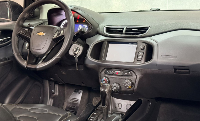 GM - Chevrolet ONIX HATCH LTZ 1.4 8V FlexPower 5p Aut. 2019 Flex-10