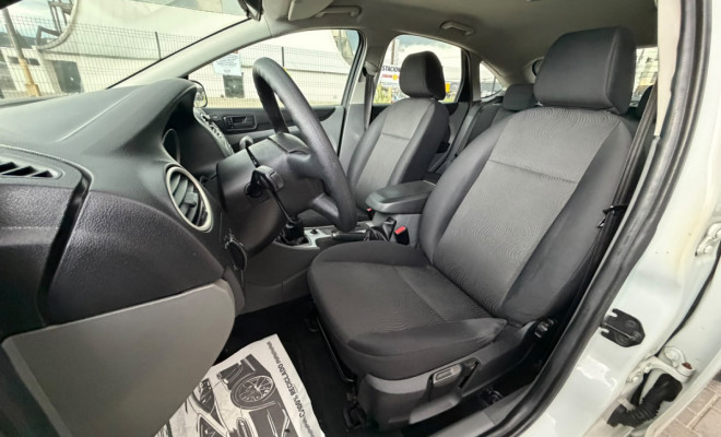 Ford Focus 1.6 S/SE/SE Plus Flex 8V/16V  5p 2011 Flex-5