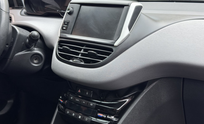 Peugeot 208 Allure 1.2 Flex 12V 5p Mec. 2017 Flex-11