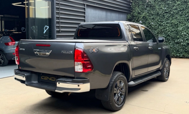 Toyota Hilux CD SR 4x4 2.8 TDI Diesel Aut. 2024 Diesel-3