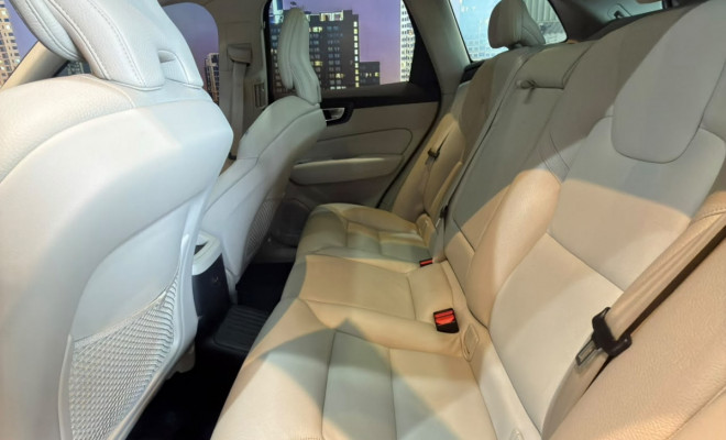 Volvo XC 60 T-8 INSC. EXPRESS. 2.0 (Híbrido) 2022 Híbrido-6