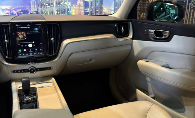 Volvo XC 60 T-8 INSC. EXPRESS. 2.0 (Híbrido) 2022 Híbrido-8