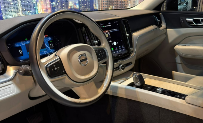 Volvo XC 60 T-8 INSC. EXPRESS. 2.0 (Híbrido) 2022 Híbrido-12