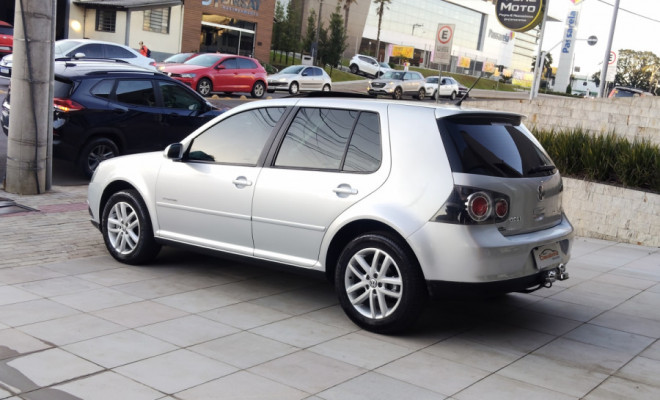 VW - VolksWagen Golf Sportline 1.6 Mi Total Flex 8V 4p 2011 Flex-2
