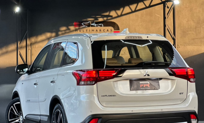 Mitsubishi OUTLANDER 3.0/ GT 3.0 V6 Aut. 2018 Gasolina-1