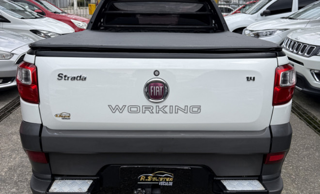 Fiat Strada Working 1.4 mpi Fire Flex 8V CS 2015-2
