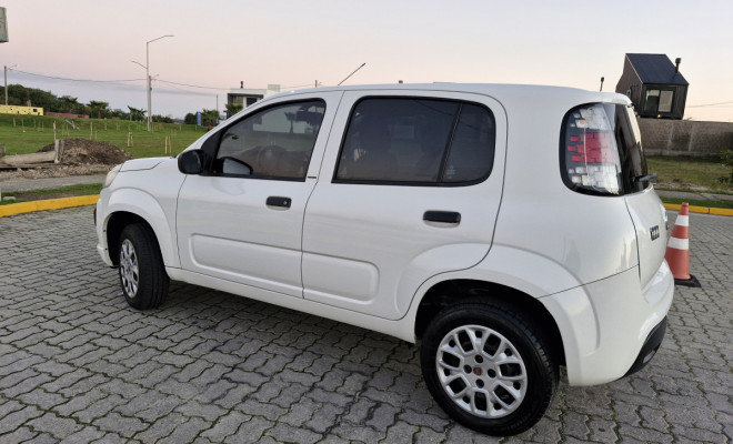 Fiat UNO ATTRACTIVE 1.0 Flex 6V 5p 2017 Flex-2