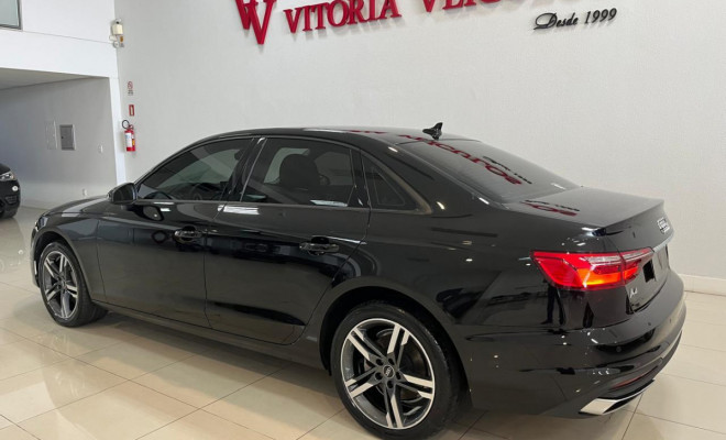 Audi A4 Prestige 2.0 TFSI S-tronic 2023 Gasolina-3