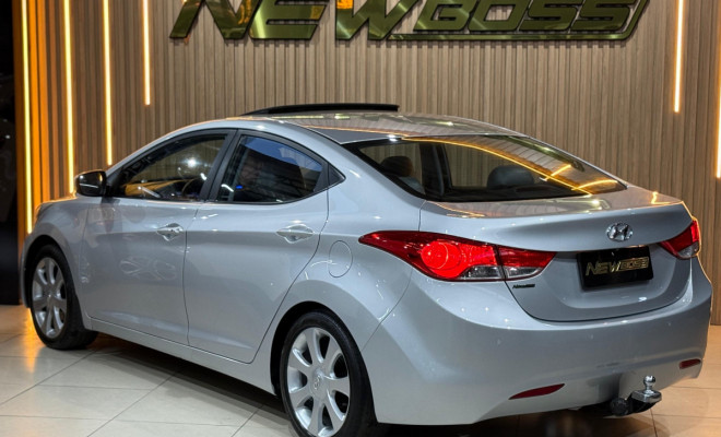 Hyundai Elantra GLS 1.8 16V Aut. 2012 Gasolina-4